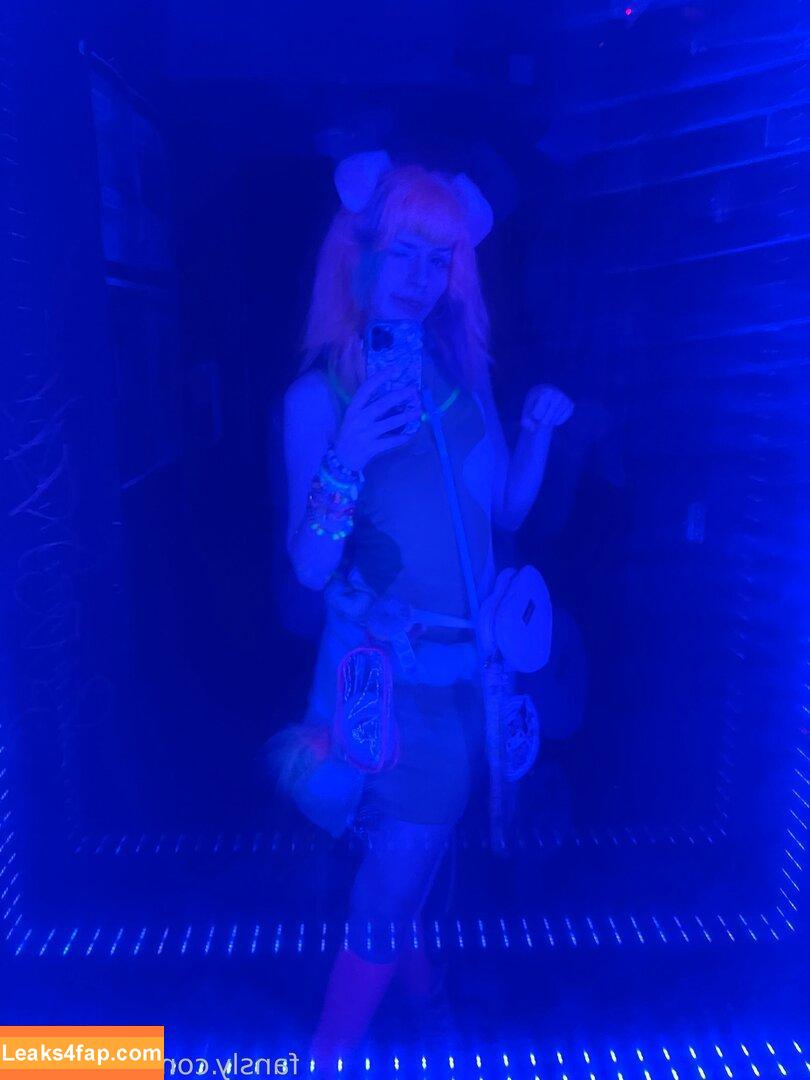 Tweetney / tweetney_chan / tweetneypie leaked photo photo #0240