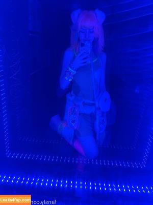 Tweetney photo #0241