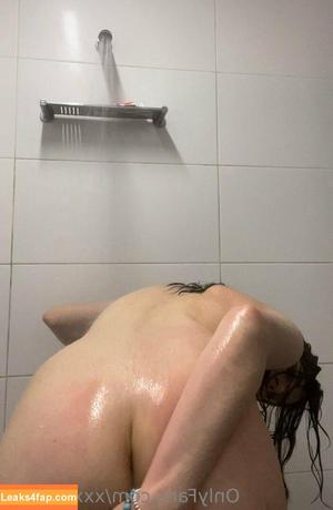 urfavcatgirl фото #0003