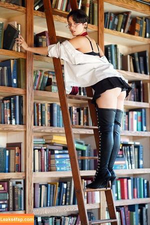 Vain Virgo photo #0113