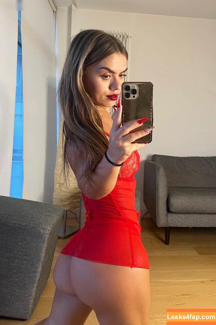 Valentina Midget / valentinamidd / valentinamidget leaked photo photo #0251