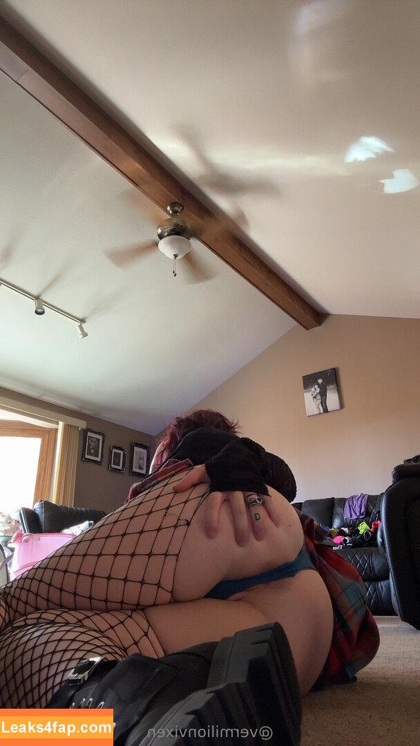 vermilionvixen /  leaked photo photo #0022