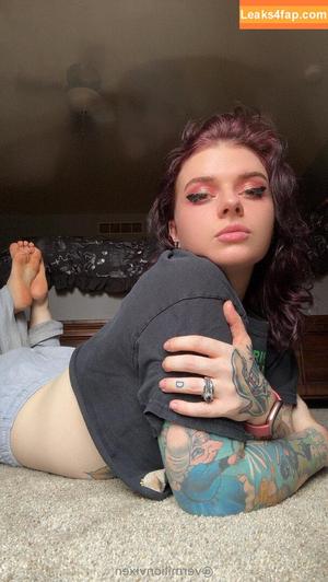 vermilionvixen photo #0013