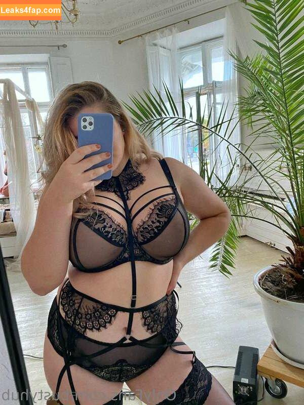 Veronica / busty_paradise / https: / veronicabielik / veronicaviip leaked photo photo #0045
