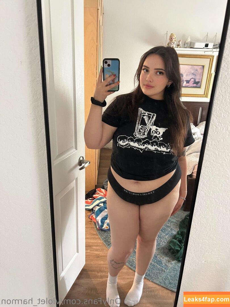 violet_harmon /  leaked photo photo #0018
