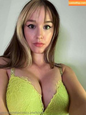 Violet Moreau photo #0026