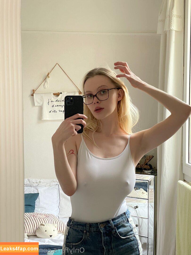 vivimalishka / malishkavivilol leaked photo photo #0033