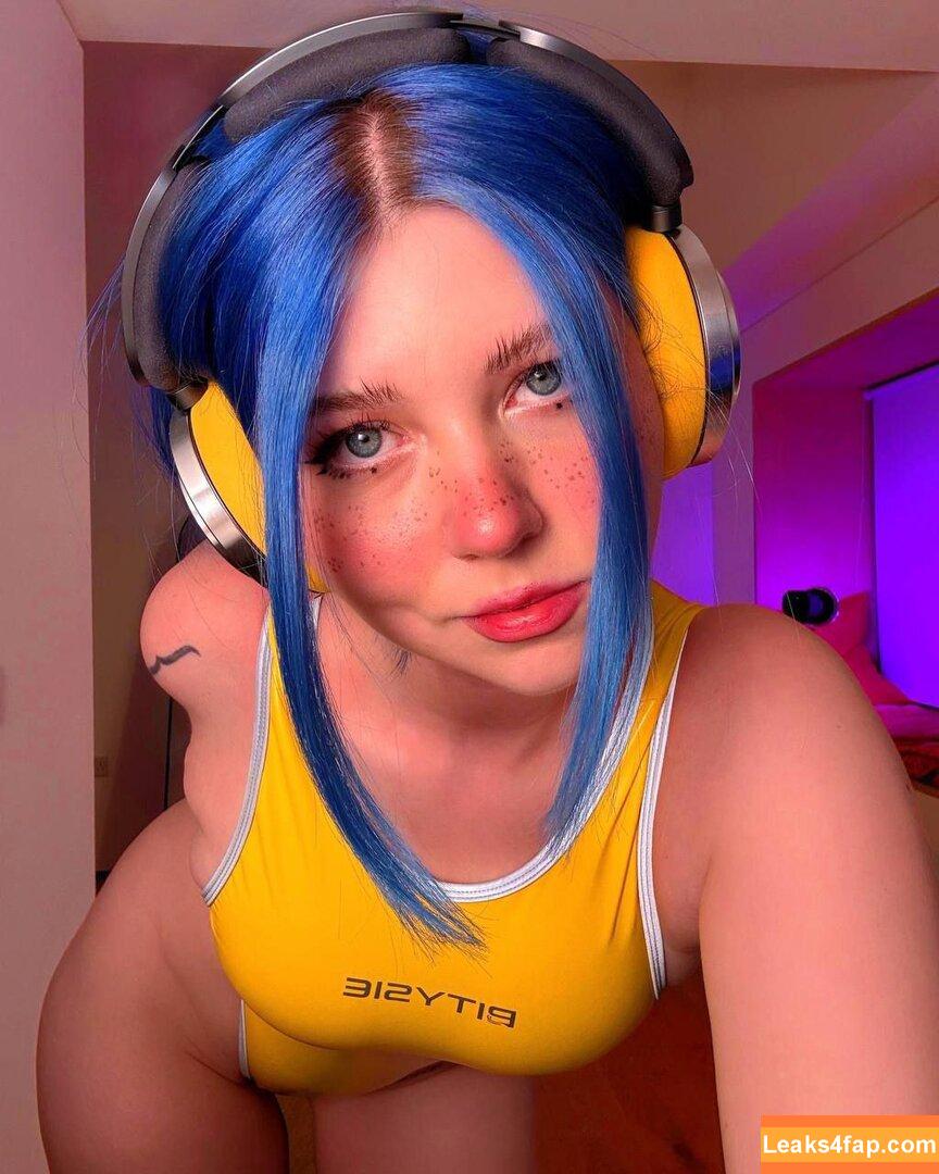 Vixenp / officialvixenv leaked photo photo #0287
