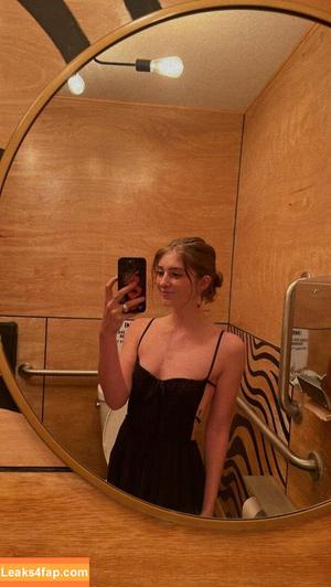 Willow Shields photo #0052