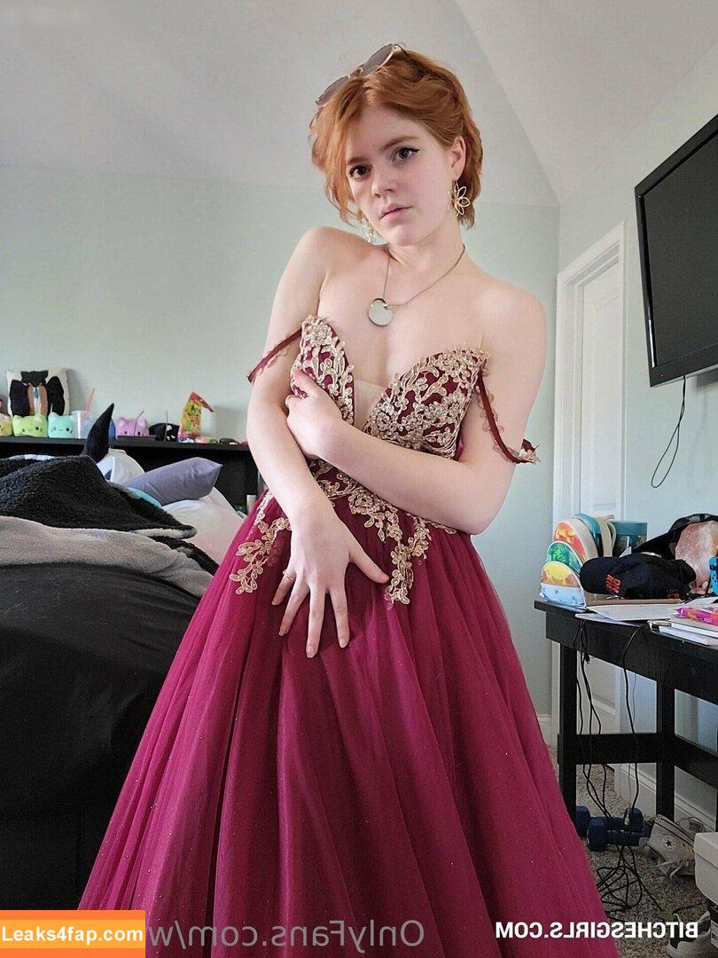Willow.Trie / user leaked photo photo #0284