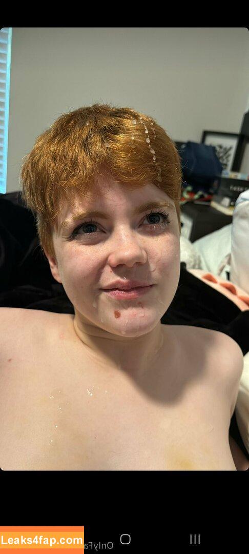 Willow.Trie / user leaked photo photo #0383