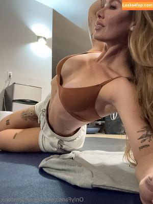xnicoleanistonx photo #0019