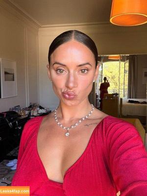 Yesjulz photo #0249