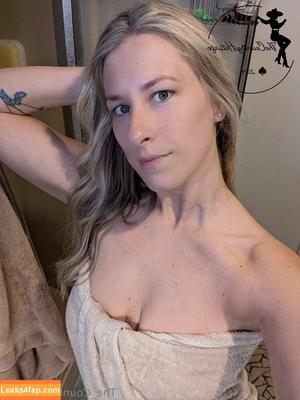 Country Hotwife photo #0006