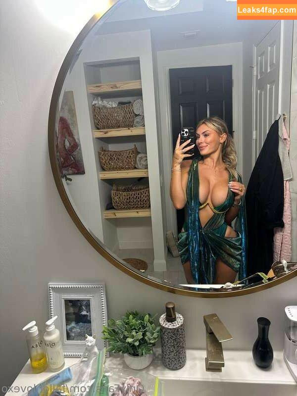 fallonlovexo / chloemaymcbride.x leaked photo photo #0082