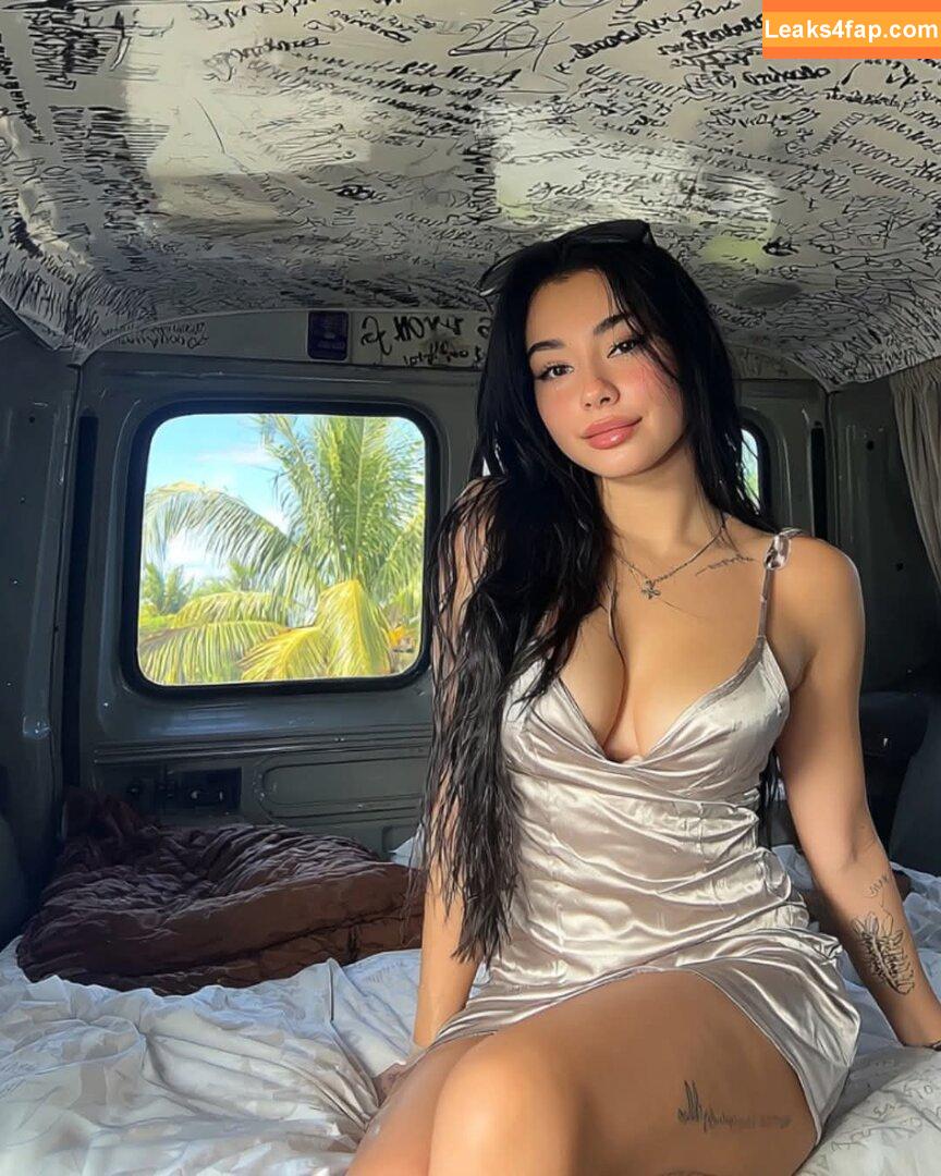 Fan Bus / fanbus / onlyfanbus / thefanbus leaked photo photo #0047
