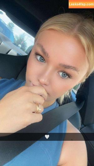Katie Sigmond photo #0009