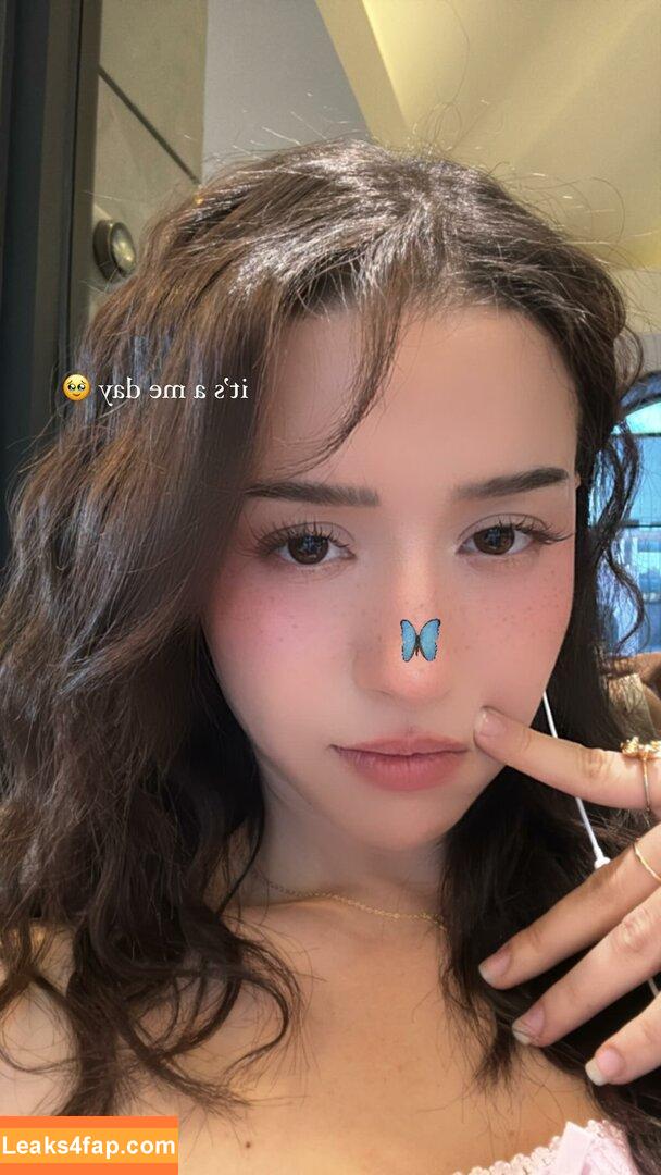 Pokimane / pokimanelol / pokinaneonlyfan leaked photo photo #0017