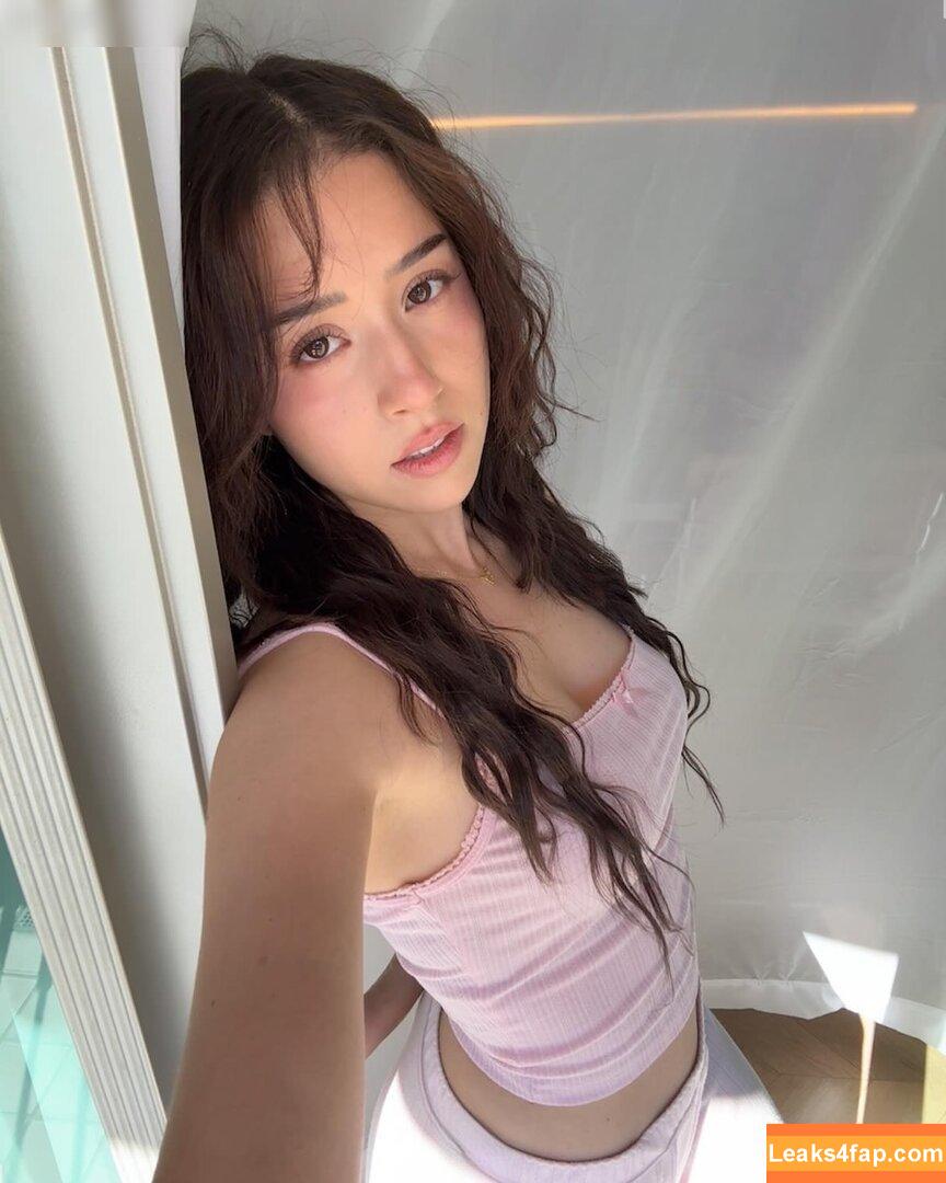 Pokimane / pokimanelol / pokinaneonlyfan leaked photo photo #0019