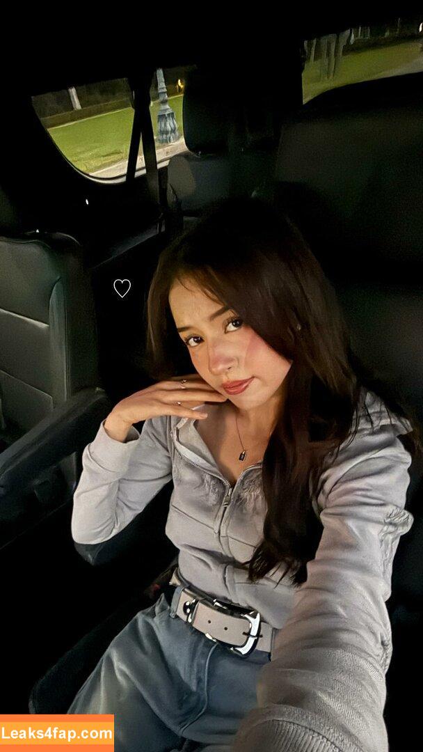 Pokimane / pokimanelol / pokinaneonlyfan leaked photo photo #0026
