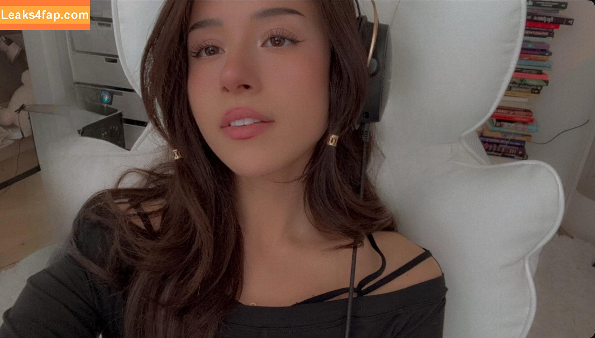 Pokimane / pokimanelol / pokinaneonlyfan leaked photo photo #0051