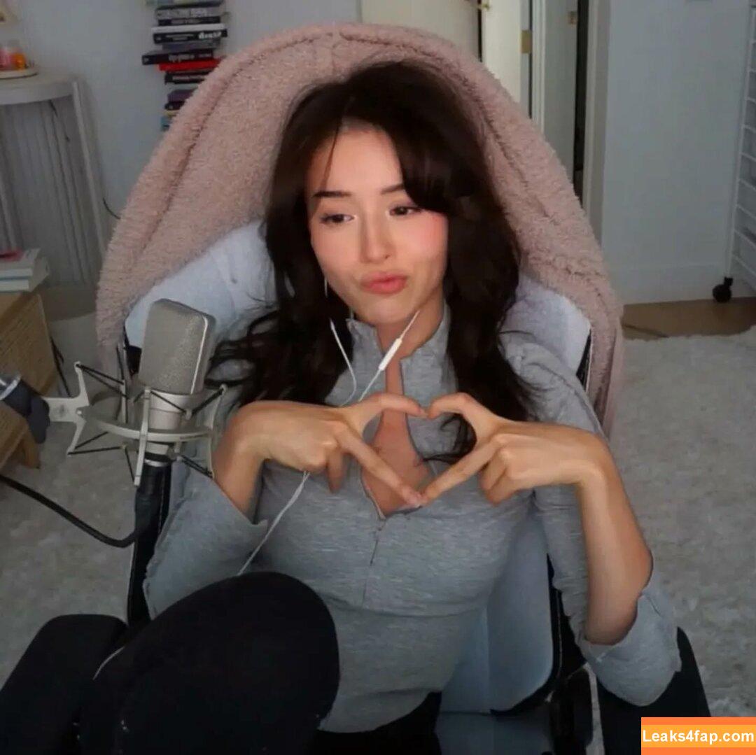 Pokimane / pokimanelol / pokinaneonlyfan leaked photo photo #0054