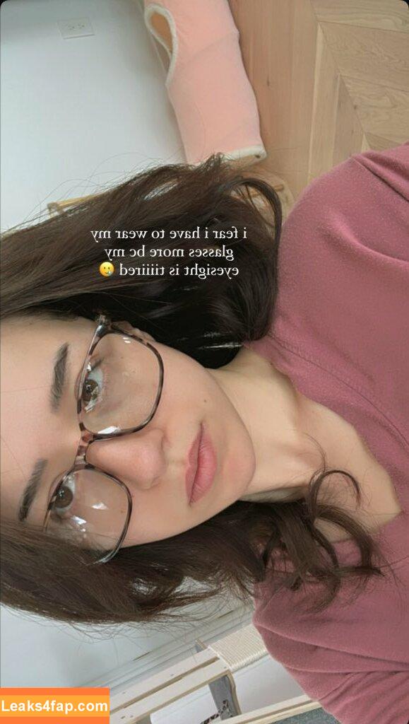 Pokimane / pokimanelol / pokinaneonlyfan leaked photo photo #0064