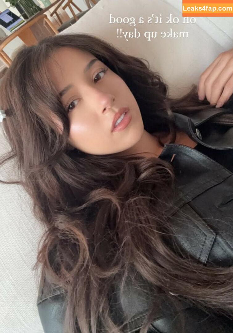 Pokimane / pokimanelol / pokinaneonlyfan leaked photo photo #0146