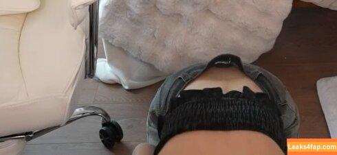 Pokimane / pokimanelol / pokinaneonlyfan leaked photo photo #0154