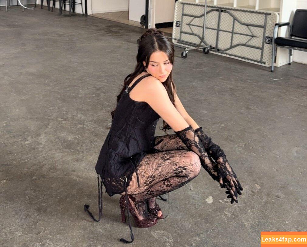 Pokimane / pokimanelol / pokinaneonlyfan leaked photo photo #0312