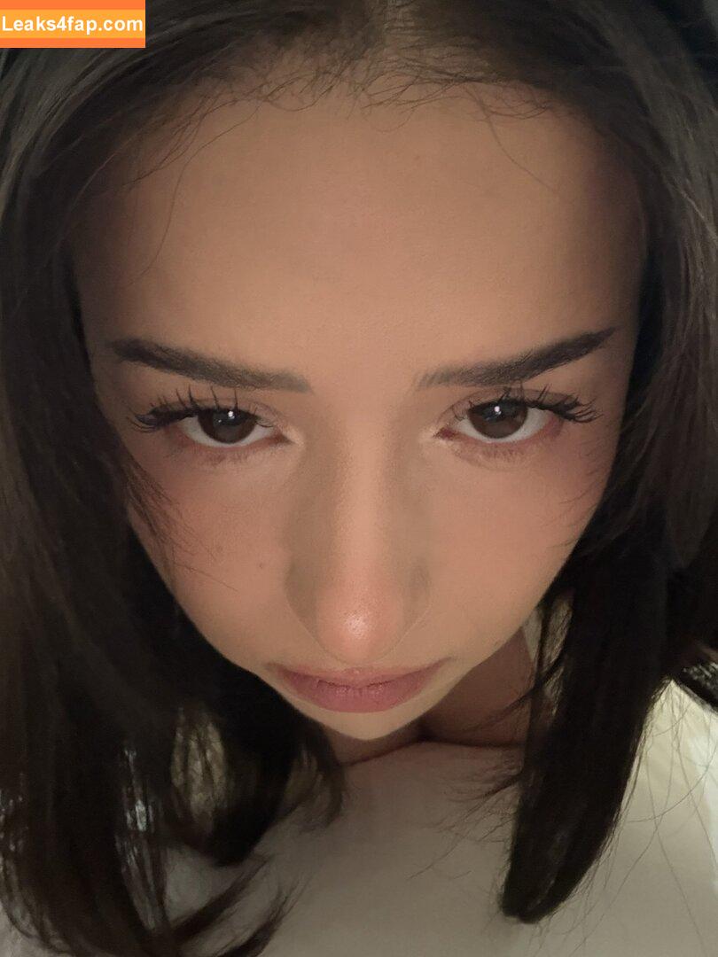 Pokimane / pokimanelol / pokinaneonlyfan leaked photo photo #0321
