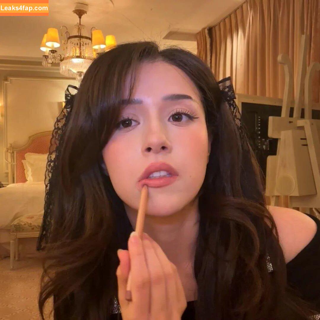Pokimane / pokimanelol / pokinaneonlyfan leaked photo photo #0326