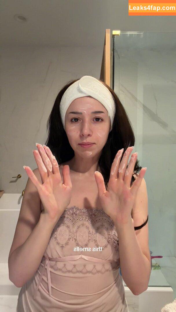 Pokimane / pokimanelol / pokinaneonlyfan leaked photo photo #0540