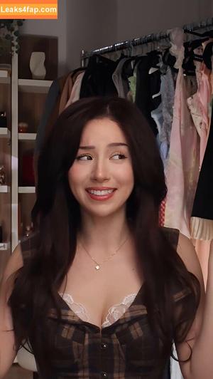 Pokimane photo #0442