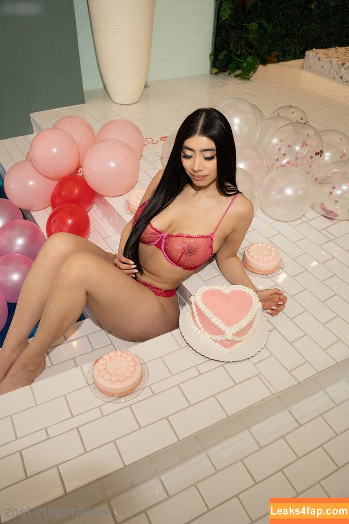 Violet Myers / violetmyers / violetsaucy / waifuviolet leaked photo photo #0595