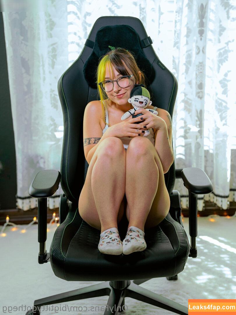 bigtittygothegg /  leaked photo photo #0008