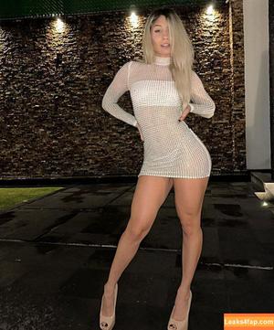 Issa Vegas photo #0023