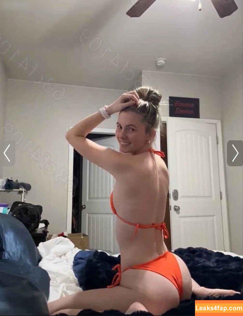 Lexi Smith /  leaked photo photo #0003