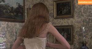 Madeline Smith фото #0019