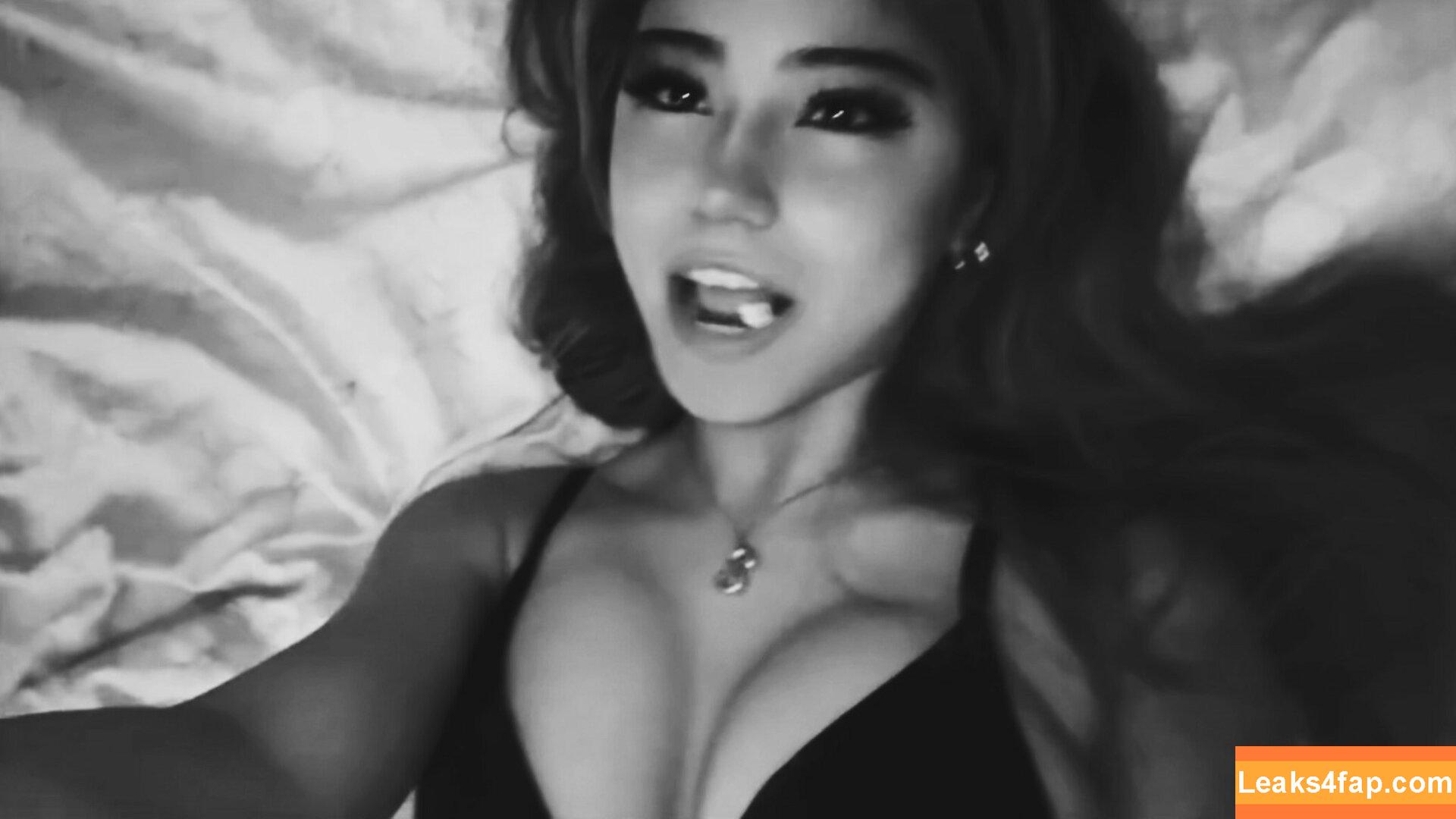 sophia.frutos /  leaked photo photo #0044