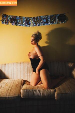 Stefania Ferrario photo #0035