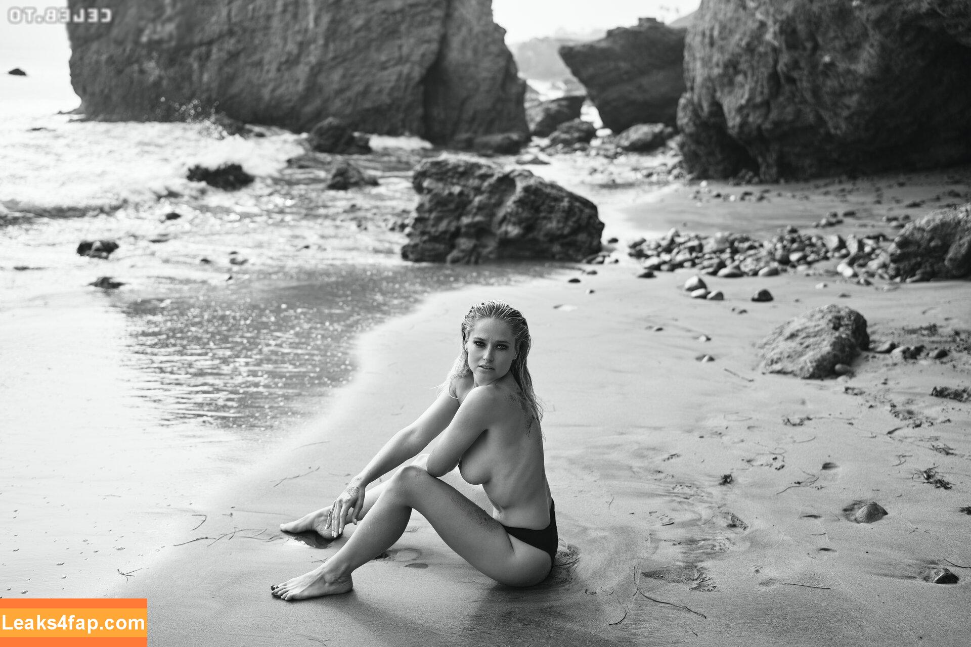 21919 /  leaked photo photo #1135