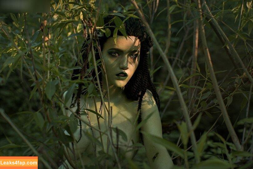 Lada Lyumos / lada_lyumoscos / ladalyumos слитое фото фото #0233