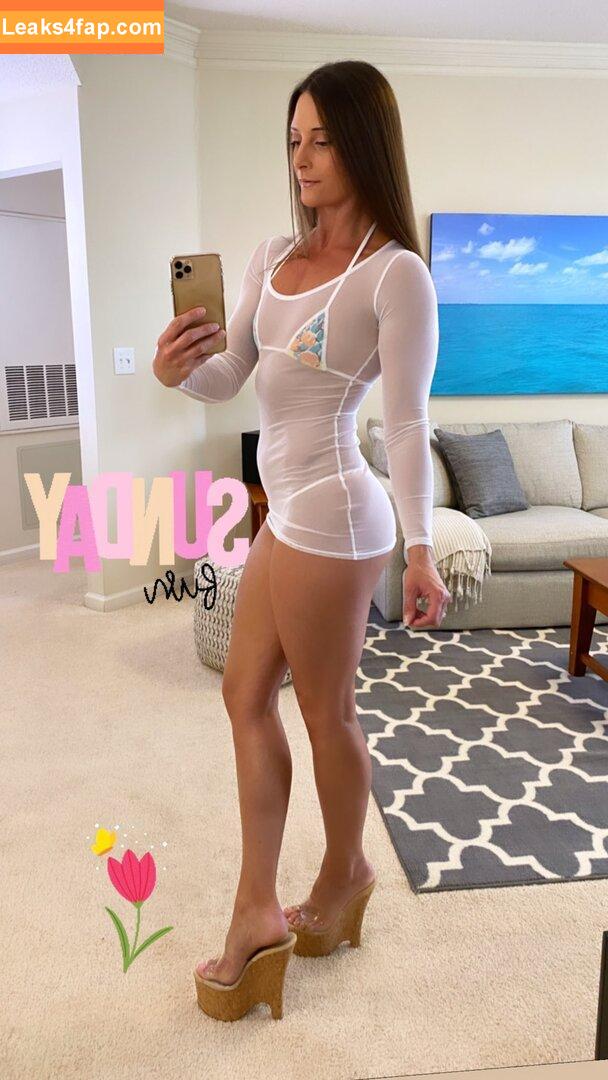 Lisa Bell /  leaked photo photo #0006