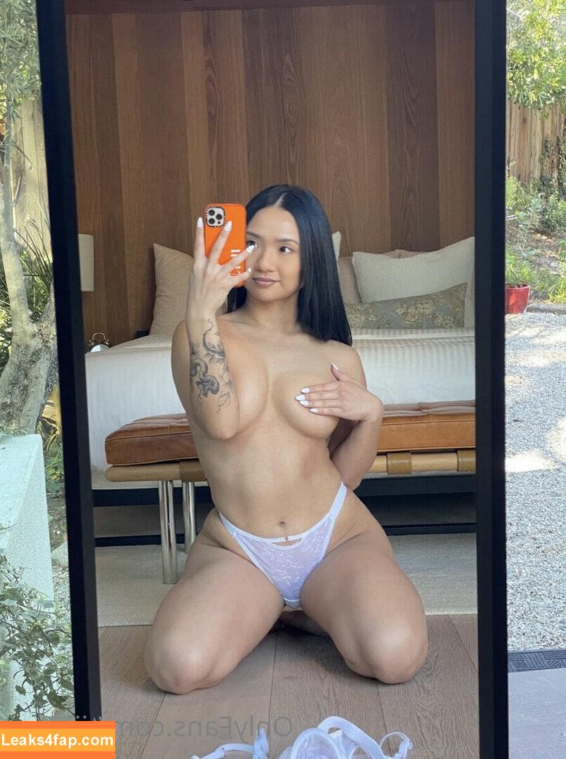 Tiiieeen /  leaked photo photo #0001