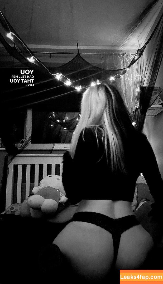 222.mollsx / molls222 leaked photo photo #0094
