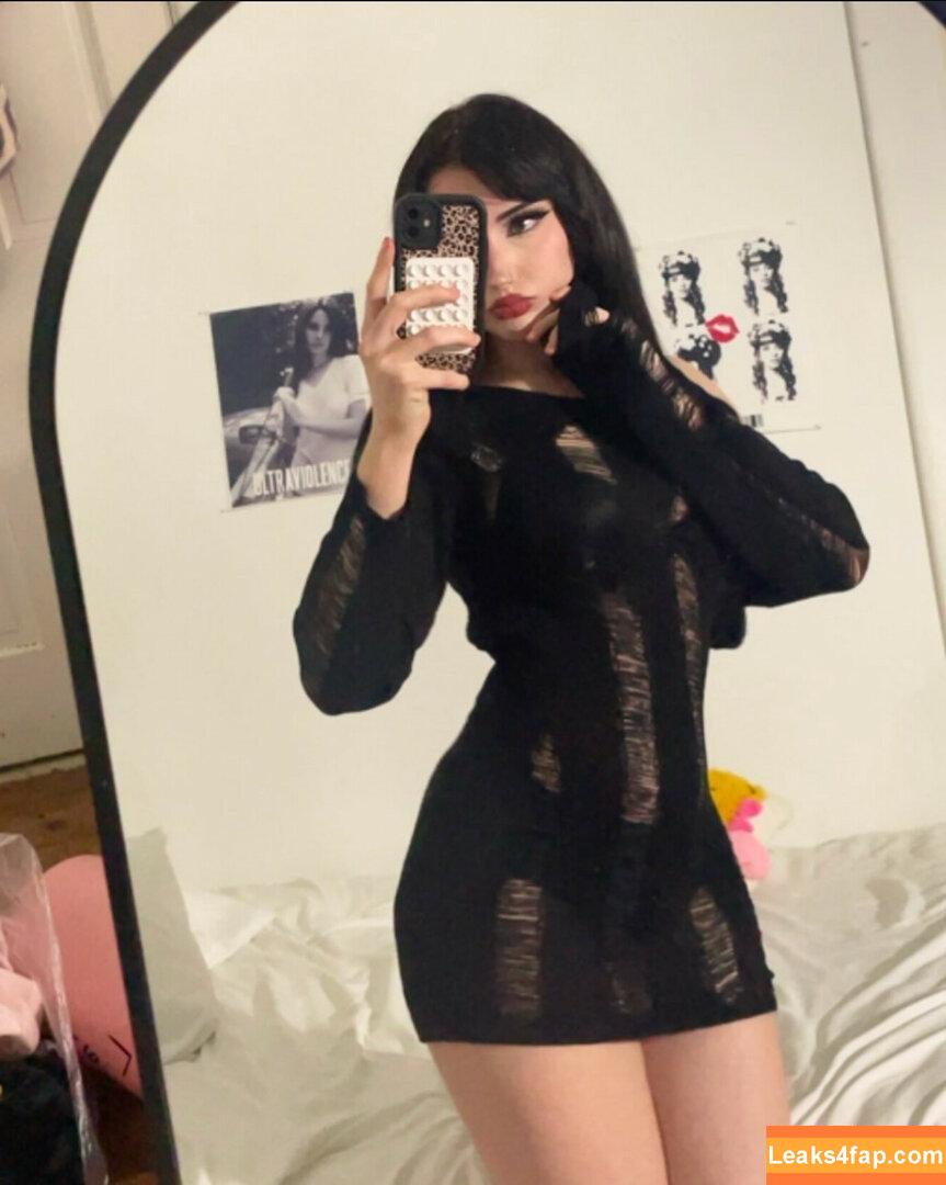 222madelynn / fcknmaddy / fcknmaddyy leaked photo photo #0030