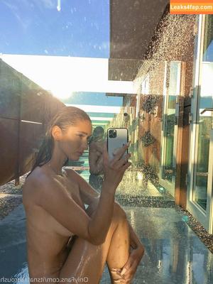 Natalie Roush photo #0003