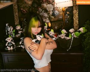 bigtittygothegg photo #0003