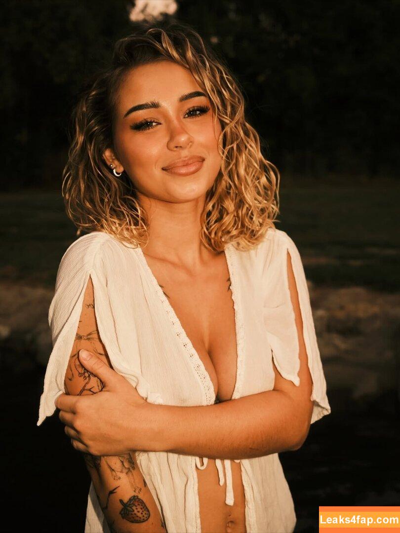 Isabella Urbzz / urbzz leaked photo photo #0091